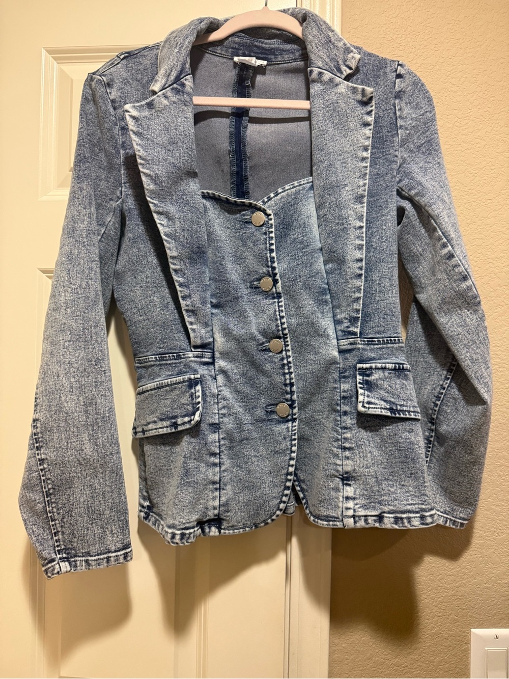 VENUS Light Wash Denim Blazer Jacket - Blue